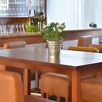 Hotel Centra